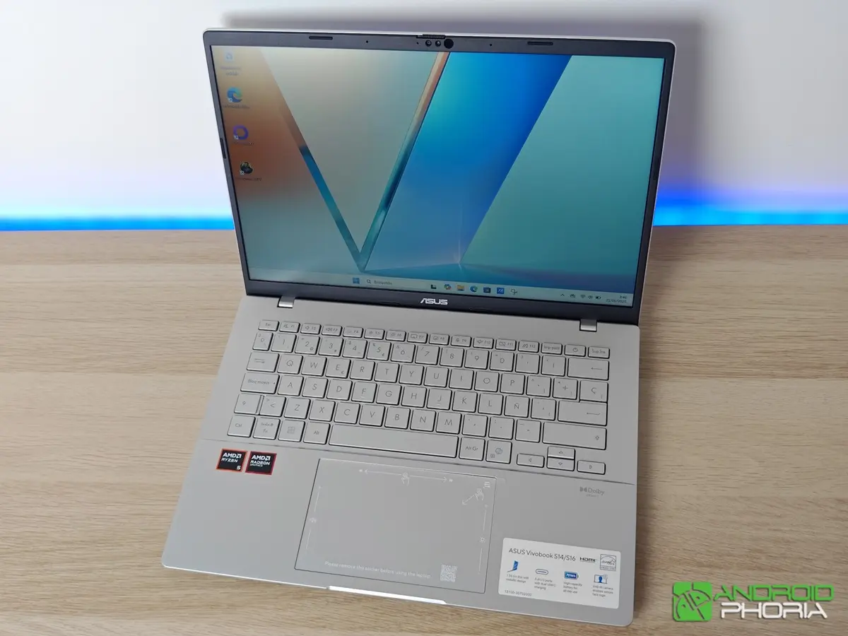 ASUS VivoBook S14 M3407HA ligero y elegante con el rendimiento y bateria que la mayoria necesita