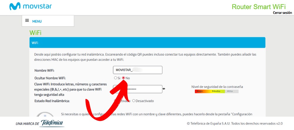 Captura de pantalla de los ajustes del router Movistar señalando la función de ocultar nombre wifi