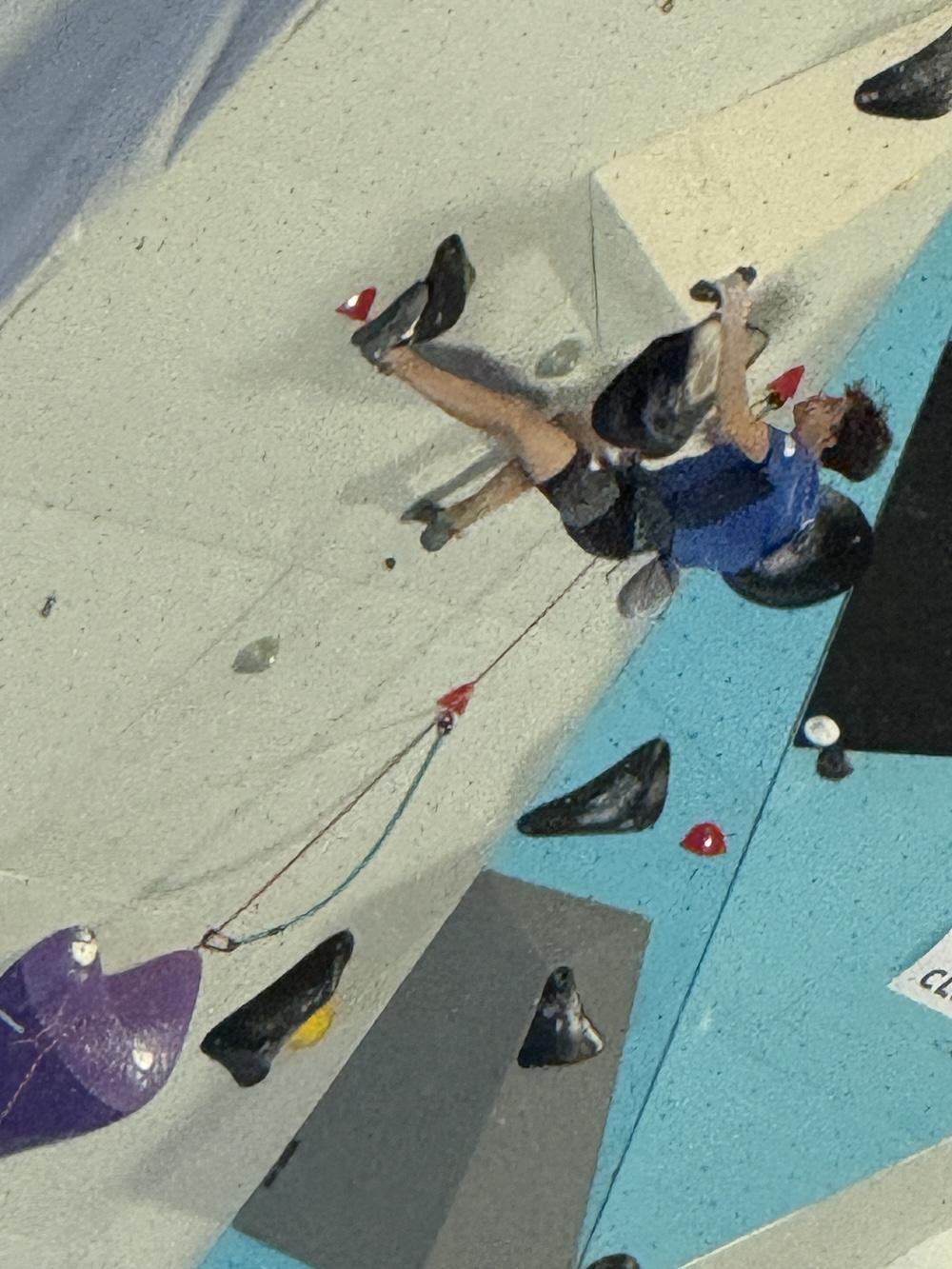 Fotografía de un escalador con el zoom X30 en el iPhone 16 Pro Max