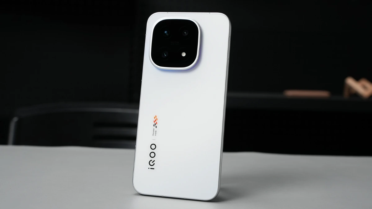 IQOO 15 rendimiento diseño