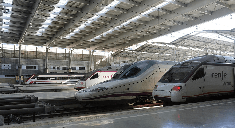 Distintos trenes de Renfe