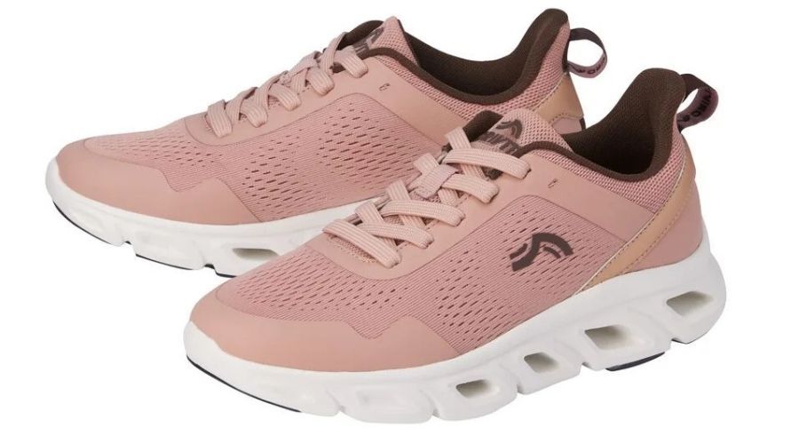 Zapatillas de deporte para mujer de crivit foto sin fondo
