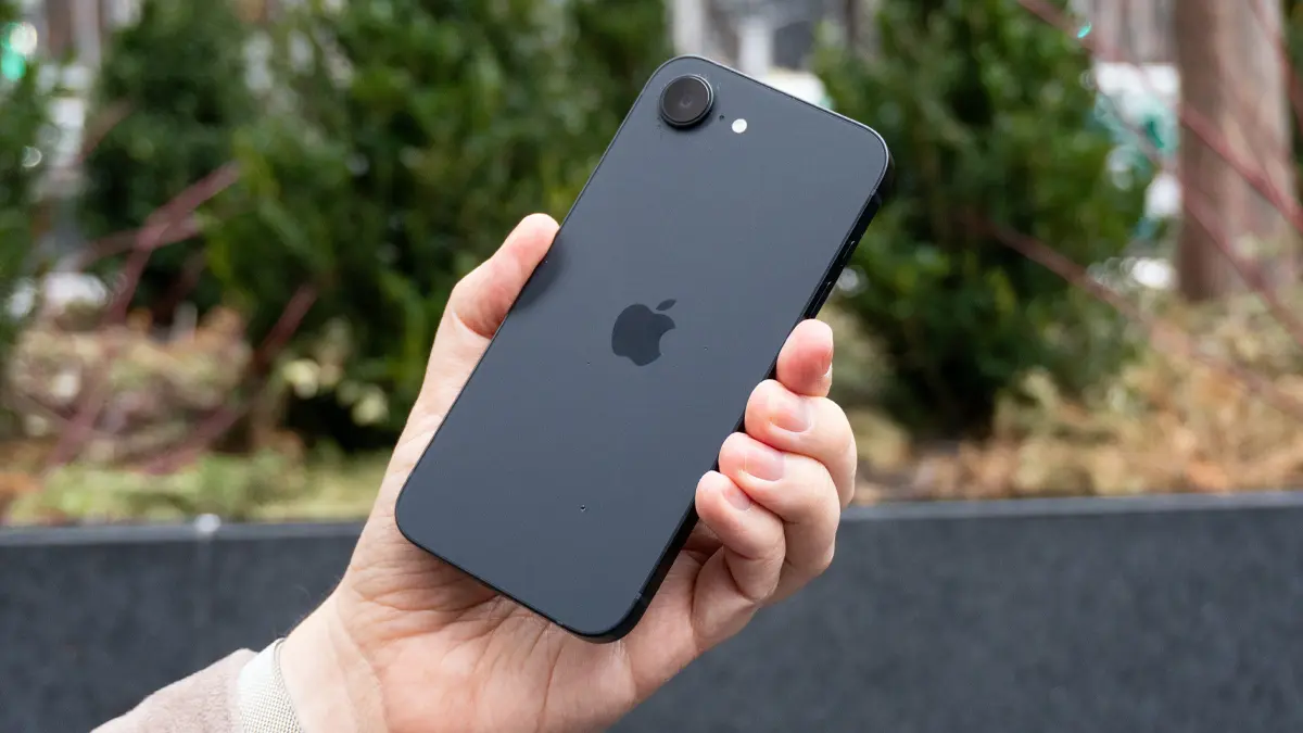iPhone 16e mejor movil compacto apple economico