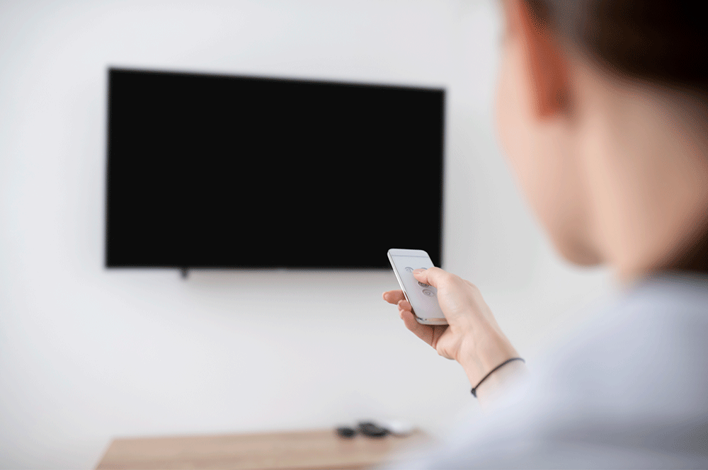 Smart TV colgada en la pared