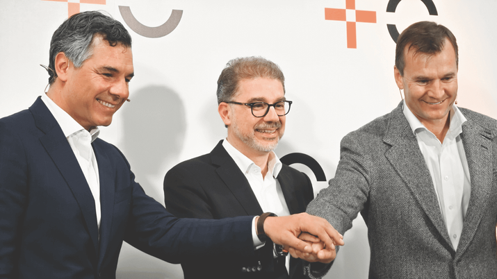 Equipo directivo de Orange y MásMóvil en el anuncio de la creación de la 'joint venture' MasOrange en 2022