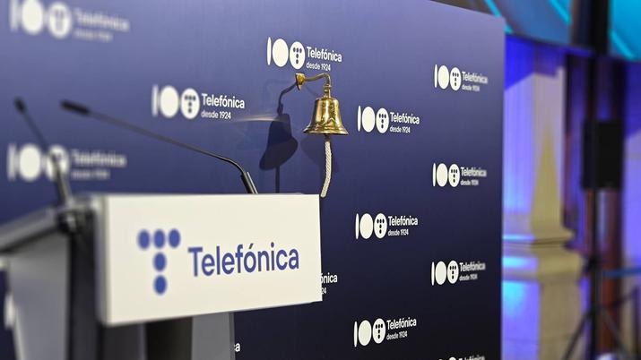 Imagen de un stand de Telefónica