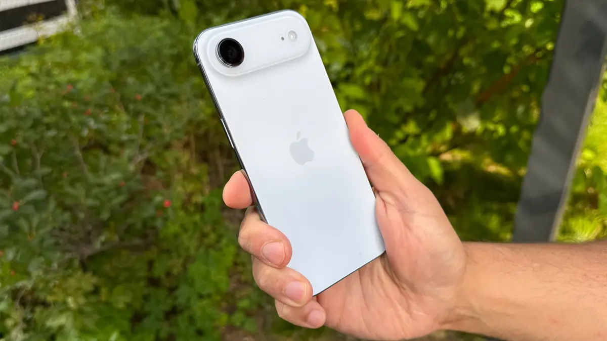 Apple iPhone Air movil mas delgado 2025