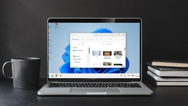 Ordenador con el Explorador de archivos de Windows 11 abierto