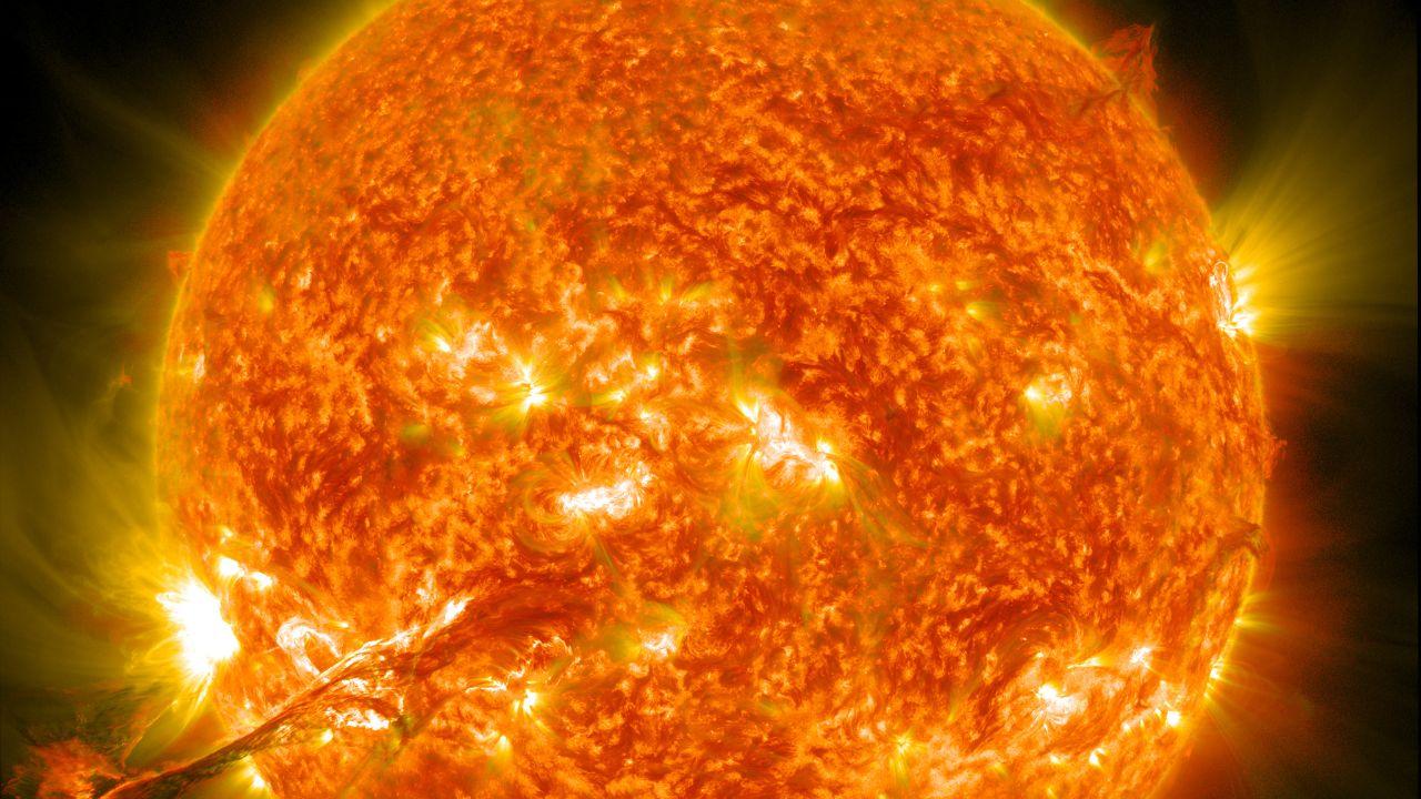 Reacción de manchas solares en el Sol