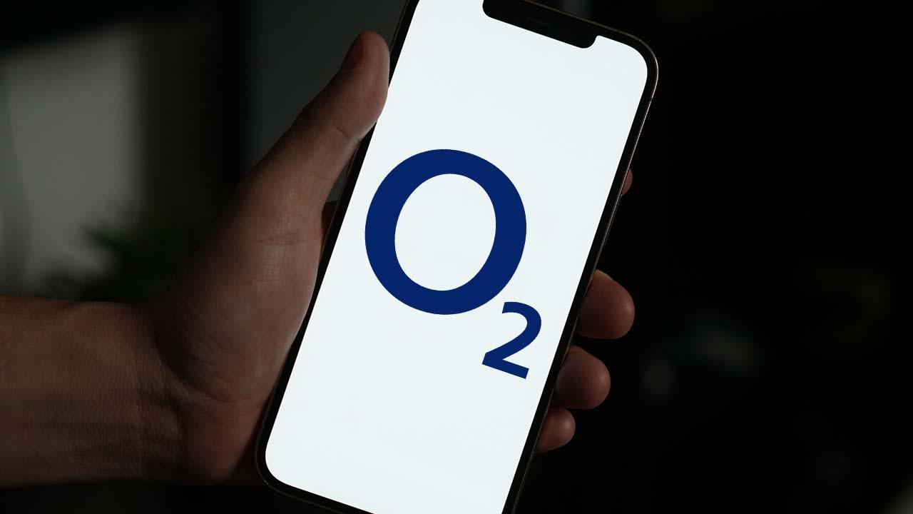logo O2 en móvil